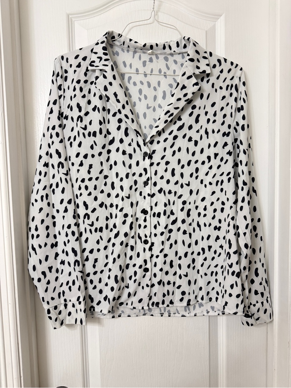 Black and white speckled dalmation dot long sleeve button down blouse Size M